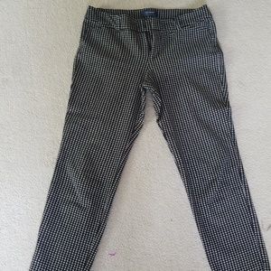 Houndstooth stretch capris